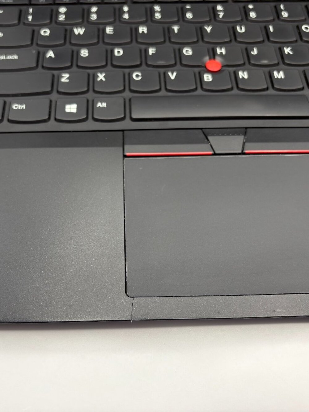 Lenovo ThinkPad E580 | Core i5 | 8GB RAM | 128GB SSD | Windows 11 Pro - Picture 9 of 12